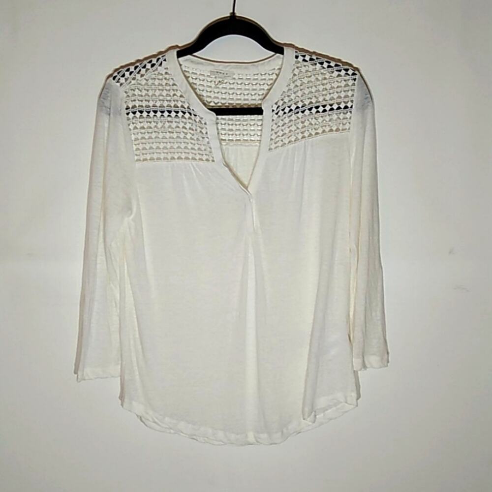 Soft joie ivory blouse with lace at top. Size XS Feminine
